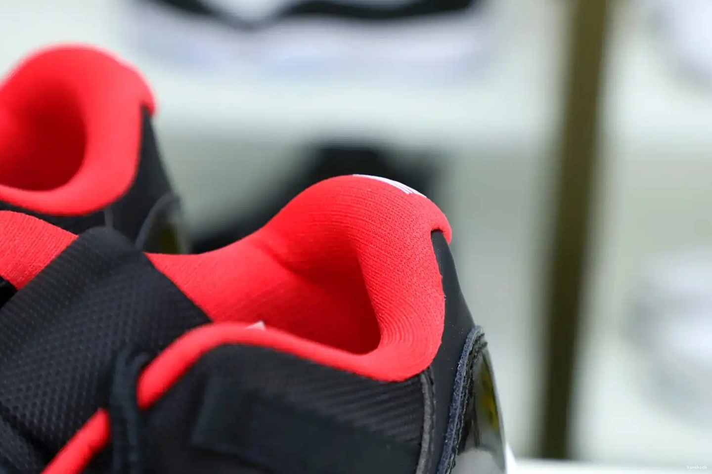11 JORDAN Kimikick BRED RETRO AIR LOW 0424